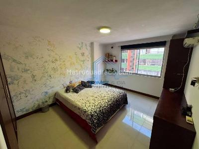 Apartamento de 3 alcobas en venta en Laureles, Medellín, 180 m² · foto 13 de 20