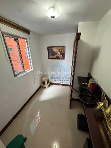Apartamento de 3 alcobas en venta en Laureles, Medellín, 180 m² · foto 19 de 20