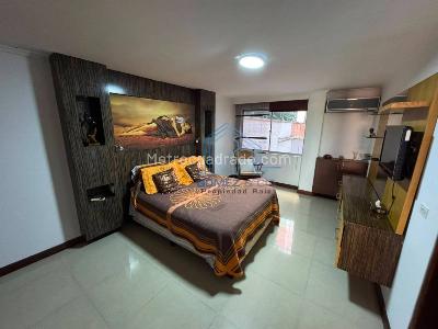 Apartamento de 3 alcobas en venta en Laureles, Medellín, 180 m² · foto 5 de 20