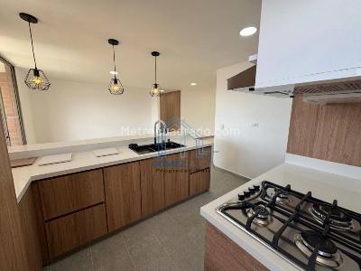 Apartamento de 3 alcobas en venta en El Tesoro, Medellín, 160 m² · foto 3 de 20