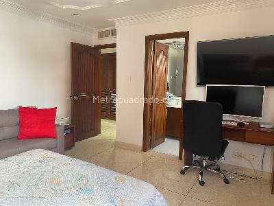 Apartamento de 3 alcobas en venta en Golf Alto Prado, Barranquilla, 220 m² · foto 11 de 12