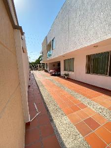 Casa en venta en Ciudad Jardin, Barranquilla · foto 2 de 12