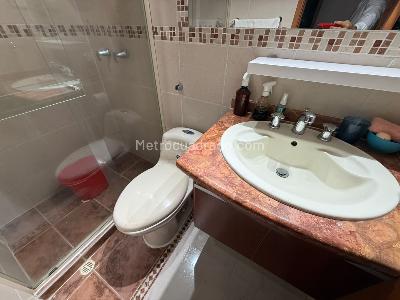 Casa de 4 alcobas en venta en Anillo Vial, Floridablanca, 136 m² · foto 15 de 16