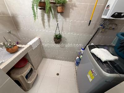 Casa de 4 alcobas en venta en Anillo Vial, Floridablanca, 136 m² · foto 4 de 16
