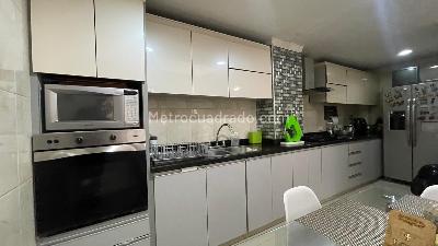 Casa de 4 alcobas en venta en La Victoria, Bucaramanga, 240 m² · foto 4 de 20