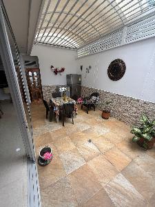 Casa de 3 alcobas en venta en Lagos Del Cacique, Bucaramanga, 226 m² · foto 9 de 19