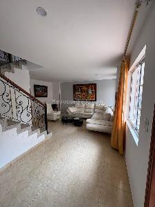 Casa de 3 alcobas en venta en La Riviera, Floridablanca, 352 m² · foto 2 de 12