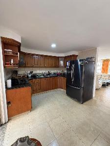 Casa de 3 alcobas en venta en La Riviera, Floridablanca, 352 m² · foto 5 de 12