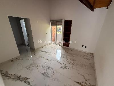 Casa de 4 alcobas en venta en Cañaveral, Floridablanca, 150 m² · foto 4 de 16