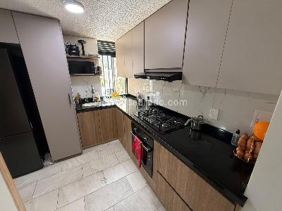 Apartamento de 2 alcobas en venta en Sotomayor, Bucaramanga, 75 m² · foto 2 de 10