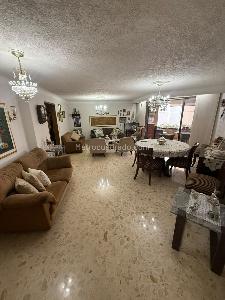 Apartamento de 4 alcobas en venta en Cabecera Del Llano, Bucaramanga, 173 m² · foto 2 de 19