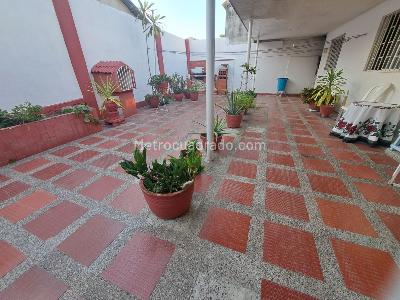 Casa de 4 alcobas en venta en Los Pinos, Barranquilla, 285 m² · foto 17 de 20