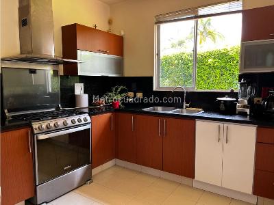 Casa de 3 alcobas en venta en Cerritos, Pereira, 240 m² · foto 4 de 20