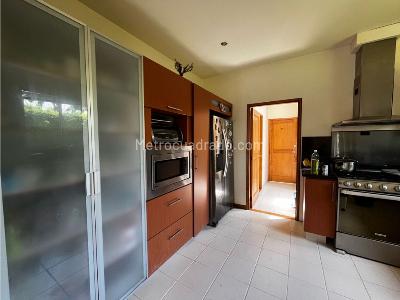 Casa de 3 alcobas en venta en Cerritos, Pereira, 240 m² · foto 5 de 20