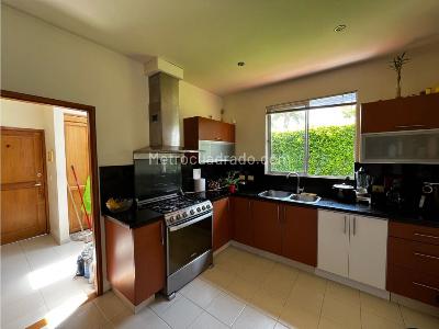 Casa de 3 alcobas en venta en Cerritos, Pereira, 240 m² · foto 6 de 20