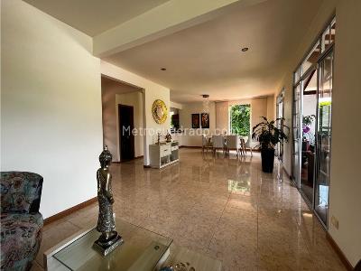 Casa de 3 alcobas en venta en Cerritos, Pereira, 240 m² · foto 9 de 20