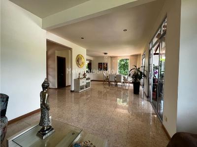 Casa de 3 alcobas en venta en Cerritos, Pereira, 240 m² · foto 12 de 20