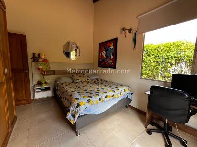 Casa de 3 alcobas en venta en Cerritos, Pereira, 240 m² · foto 17 de 20