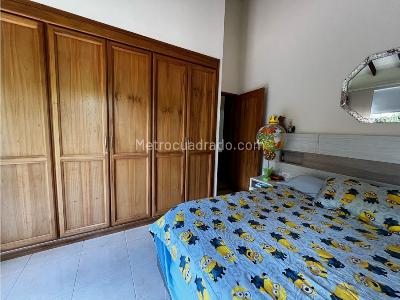 Casa de 3 alcobas en venta en Cerritos, Pereira, 240 m² · foto 19 de 20