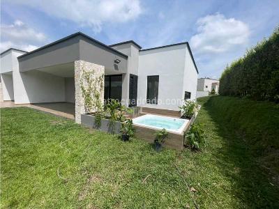 Casa de 4 alcobas en venta en Via Armenia, Pereira, 1800 m² · foto 17 de 18