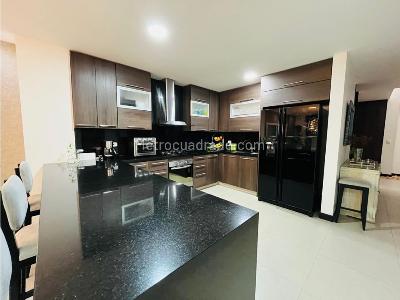Casa de 4 alcobas en venta en Pinares, Pereira, 240 m² · foto 4 de 20