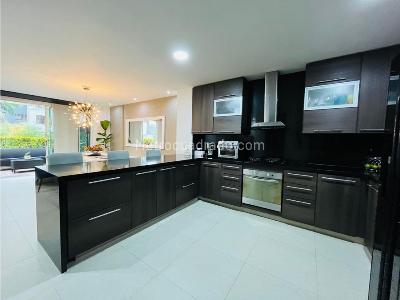 Casa de 4 alcobas en venta en Pinares, Pereira, 240 m² · foto 5 de 20