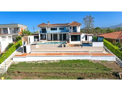 Casa de 5 alcobas en venta en Pueblito Cafetero, Pereira, 350 m² · foto 2 de 20