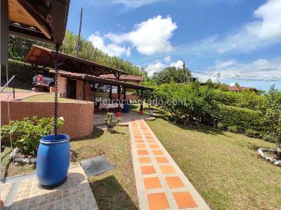 Casa en venta en Pueblito Cafetero, Pereira · foto 2 de 20
