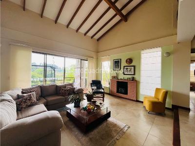 Casa de 4 alcobas en venta en Via Armenia, Pereira · foto 2 de 20