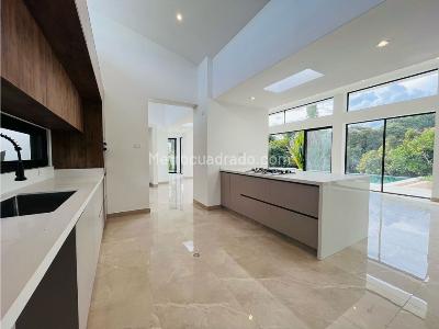 Casa de 4 alcobas en venta en El Tigre Cerritos, Pereira, 340 m² · foto 4 de 20