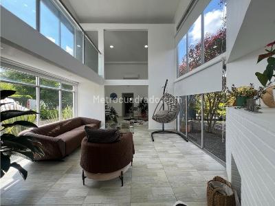 Casa de 3 alcobas en venta en Via Morelia, Pereira, 229 m² · foto 10 de 20