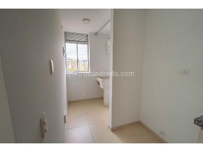 Apartamento de 2 alcobas en venta en Dosquebradas, Pereira, 55 m² · foto 2 de 16