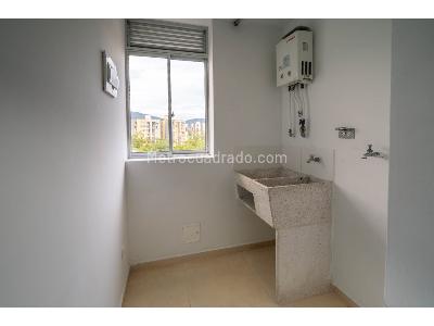 Apartamento de 2 alcobas en venta en Dosquebradas, Pereira, 55 m² · foto 11 de 16