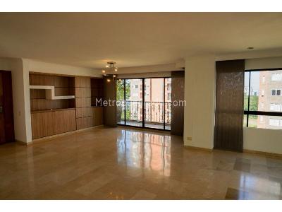 Apartamento en venta en Pinares, Pereira · foto 2 de 19