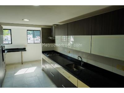 Apartamento en venta en Pinares, Pereira · foto 3 de 19