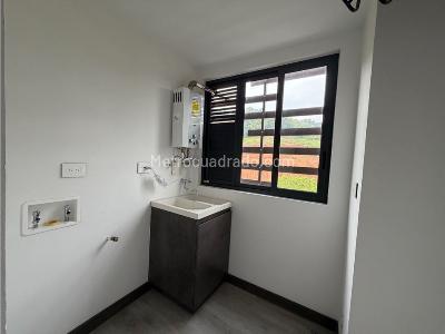 Apartamento en venta en Pinares, Pereira · foto 9 de 20
