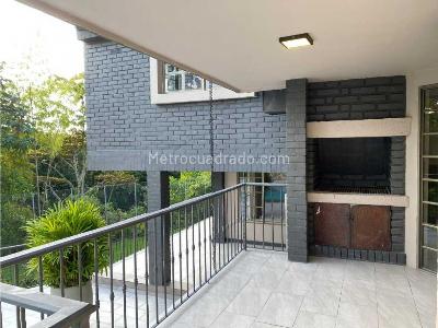 Casa de 5 alcobas en venta en El Tigre Cerritos, Pereira, 450 m² · foto 14 de 20