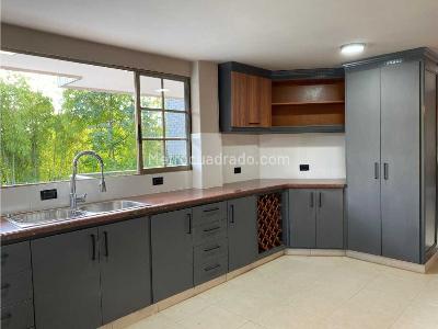 Casa de 5 alcobas en venta en El Tigre Cerritos, Pereira, 450 m² · foto 16 de 20