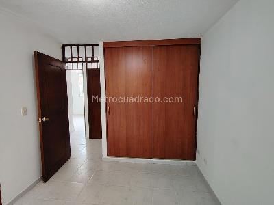 Apartamento de 3 alcobas en venta en Gratamira, Cali, 61 m² · foto 8 de 13
