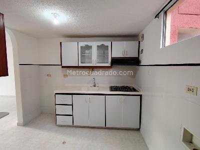 Apartamento de 3 alcobas en venta en Primero De Mayo, Cali, 75 m² · foto 4 de 17