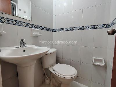 Apartamento de 3 alcobas en venta en Primero De Mayo, Cali, 75 m² · foto 9 de 17