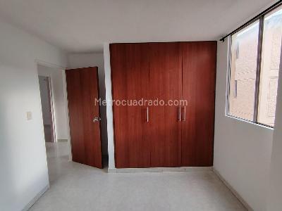 Apartamento de 3 alcobas en venta en Primero De Mayo, Cali, 75 m² · foto 10 de 17
