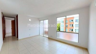 Apartamento de 3 alcobas en venta en Valle Del Lili, Cali, 58 m² · foto 2 de 20