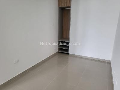 Apartamento de 3 alcobas en venta en Conjunto Residencial La Carolina, Ibagué, 136 m² · foto 2 de 9