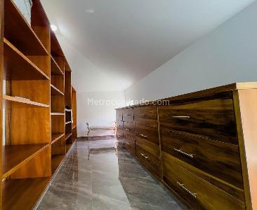 Casa de 5 alcobas en venta en Condominio Los Lagos, Ibagué, 295 m² · foto 14 de 20