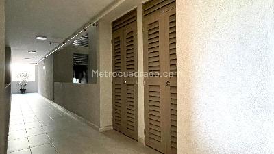 Apartamento de 3 alcobas en venta en La Florida Detras De Makro, Ibagué, 104 m² · foto 4 de 12