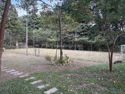 Casa de 4 alcobas en venta en Sector Vergel, Ibagué, 270 m² · foto 14 de 20