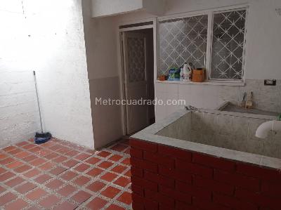 Casa de 3 alcobas en venta en Parrales, Ibagué, 120 m² · foto 11 de 18