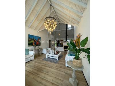 Casa de 4 alcobas en venta en Llano Grande, Rionegro, 550 m² · foto 2 de 16