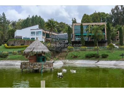Casa de 3 alcobas en venta en El Poblado, Medellín, 385 m² · foto 17 de 20
